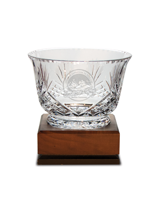 Picture of DE15 | Medium Handcut Crystal Footed Revere Bowl